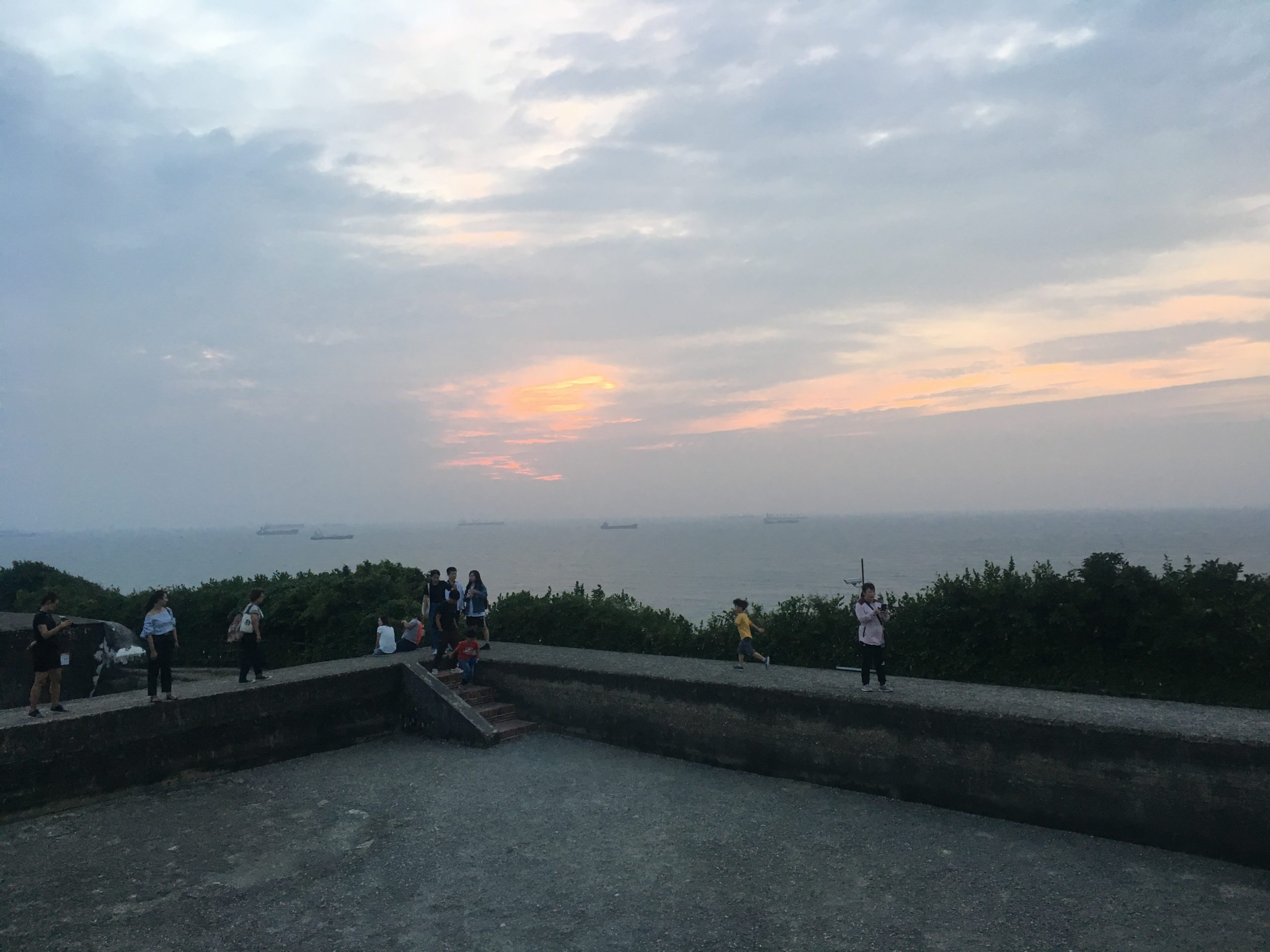 Cihou Fort attracts many sunset photographers