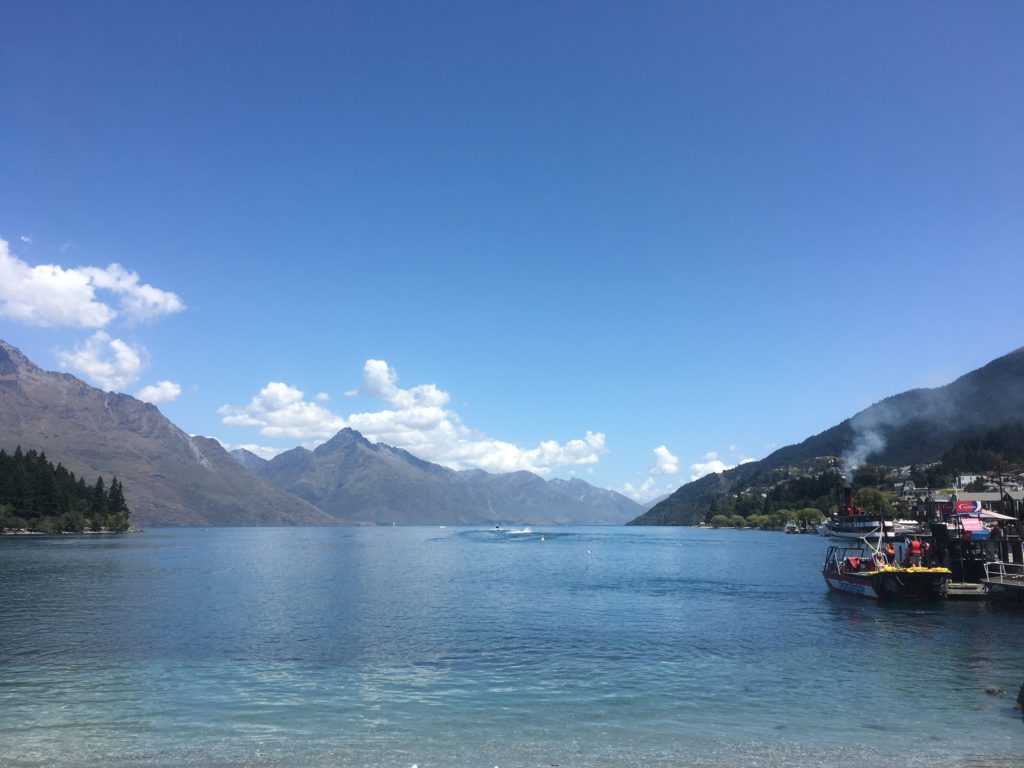 toLake Wakatipu from Queenstown. On the right, the Earnslaw steamer chomping through the coal