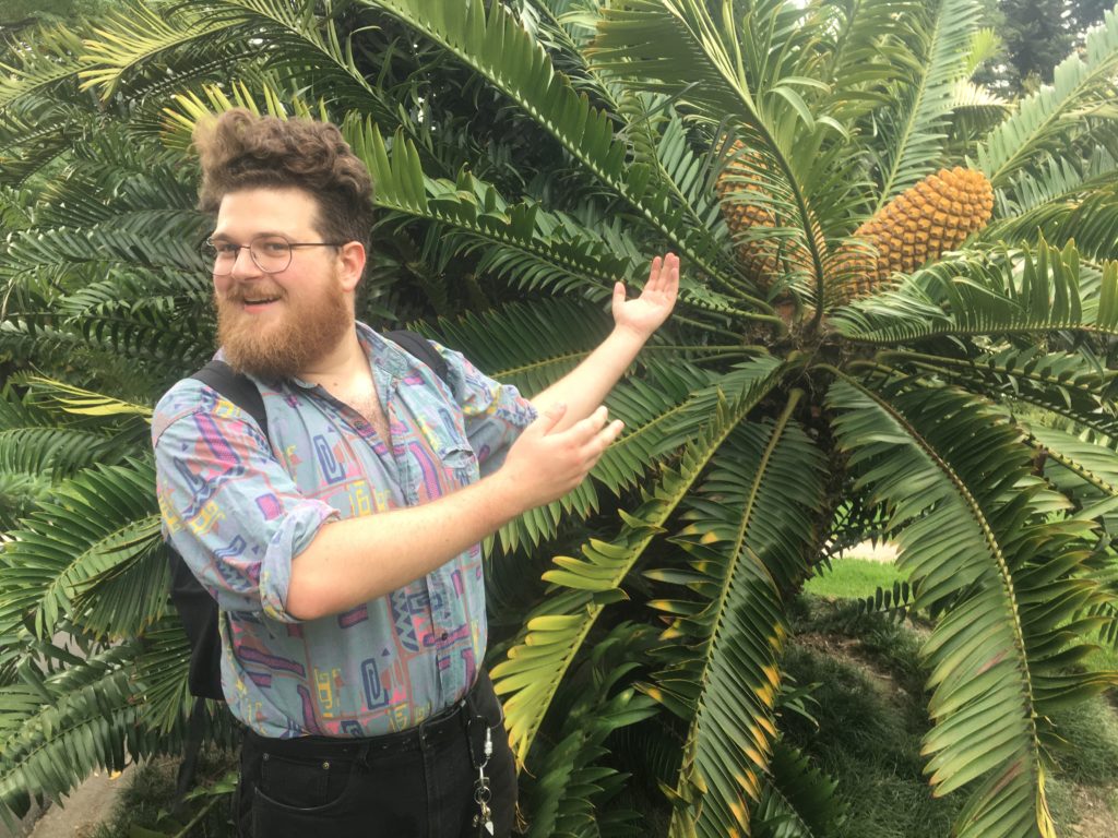 Felix by the breadfruit in the Royal Botanic Gardens