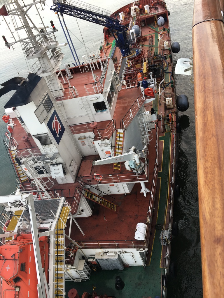 Fuel bunker alongside the QM2