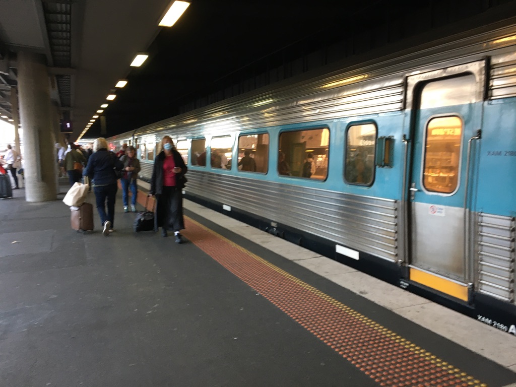 NSW train service from Melbourne to Sydney